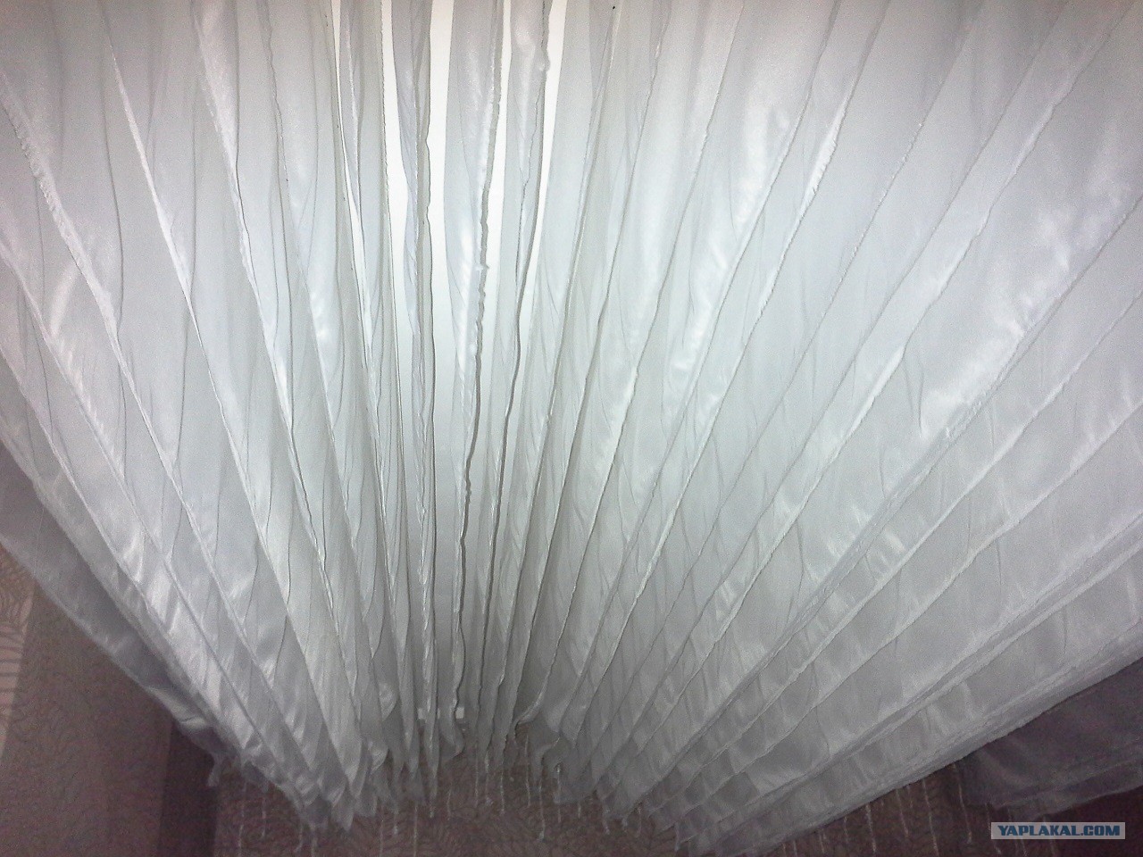  Текстильный потолок